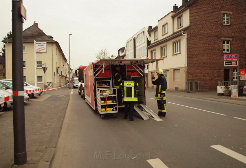 Weisses Pulver im Buero gefunden Koeln Porz Mitte Hauptstr P427.JPG